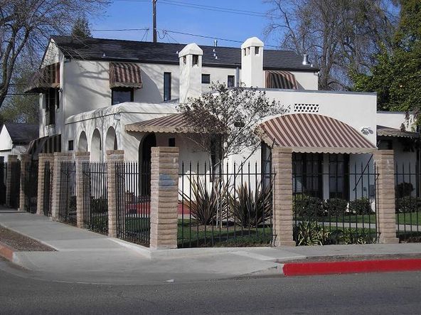 1120 W Main St, Visalia, CA 93291